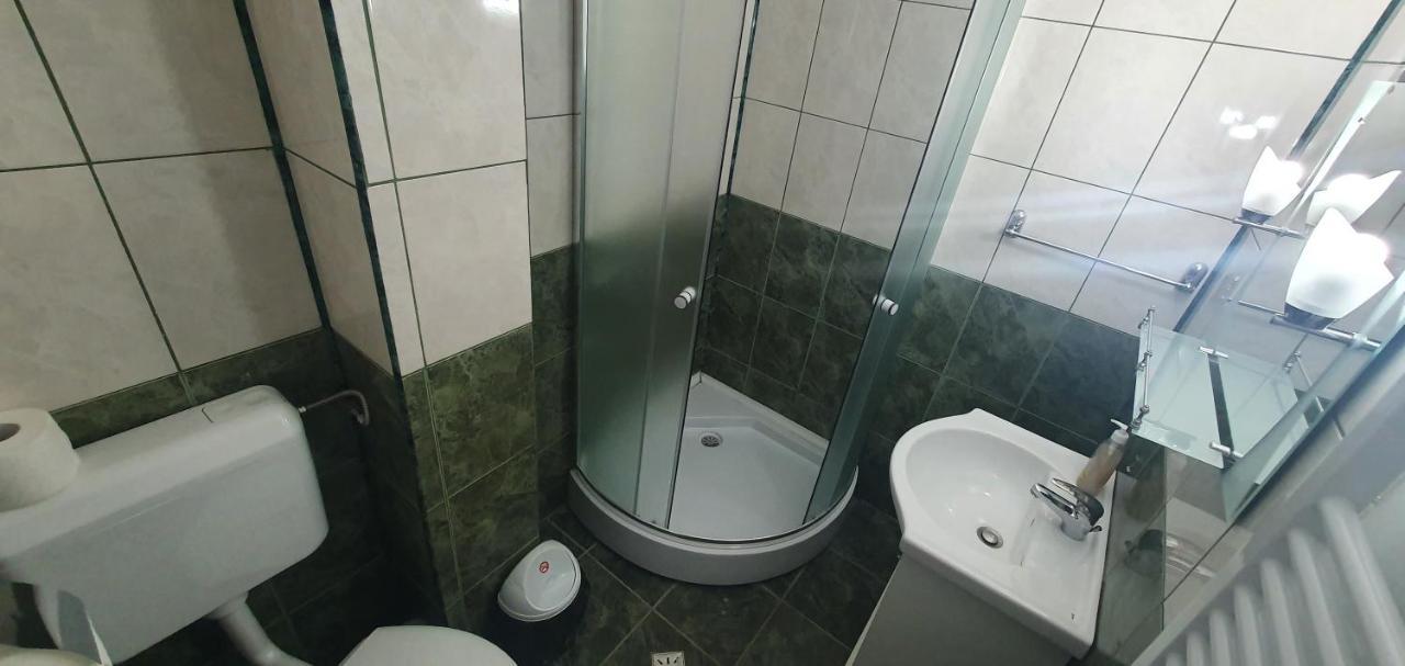Hotel Casa Silvia Căpăţîneni-Ungureni Exterior foto